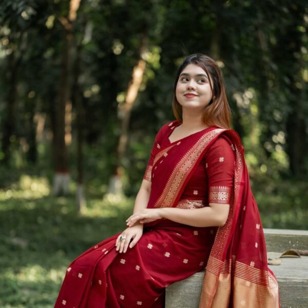 ক্লাসিক সুতি শাড়ি